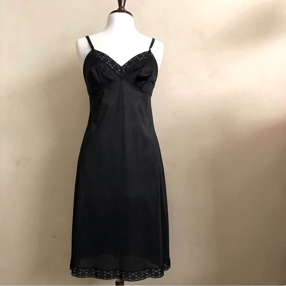 Vintage Vanity Fair Black Chemise